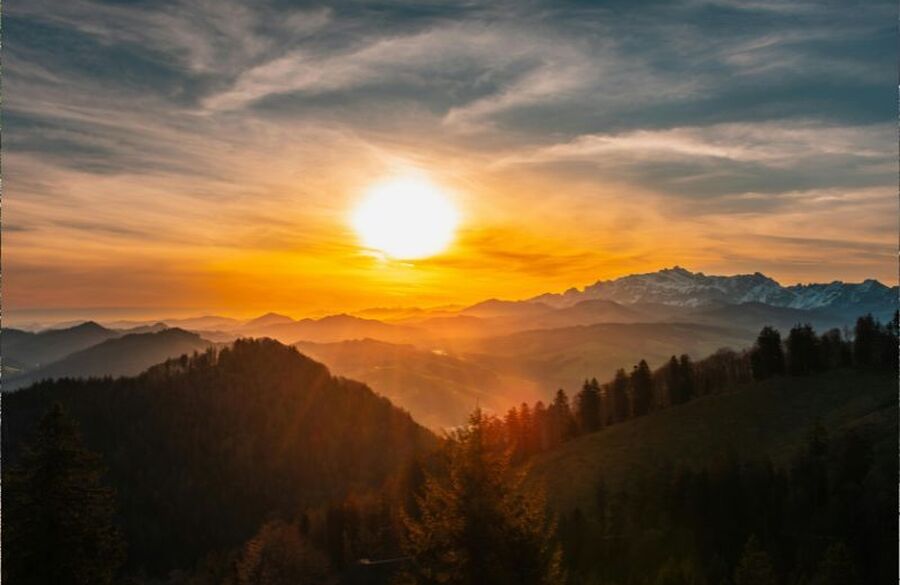 what-the-summer-solstice-reveals-about-earth-nature-and-the-night-sky